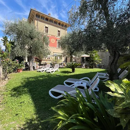 Torre - Atmosfera Romantica Gasthof Brenzone sul Garda