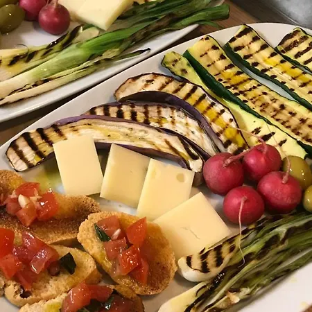 Torre - Atmosfera Romantica Гостевой дом Бренцоне-суль-Гарда