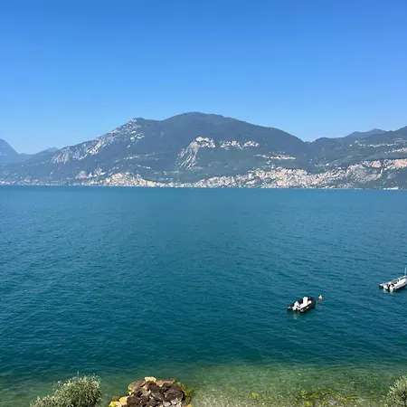 Torre - Atmosfera Romantica Бренцоне-суль-Гарда