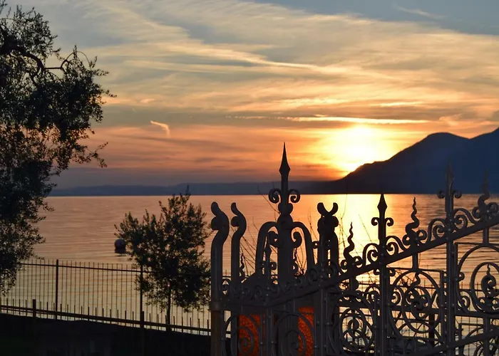 Torre - Atmosfera Romantica Penzion Brenzone sul Garda