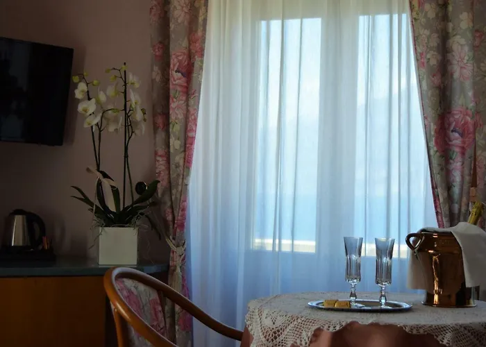 Penzion Torre - Atmosfera Romantica Brenzone sul Garda