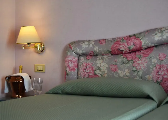 Torre - Atmosfera Romantica Penzion Brenzone sul Garda